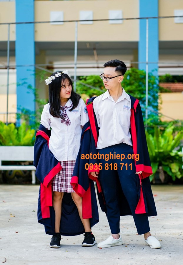 xưởng may áo cử nhân